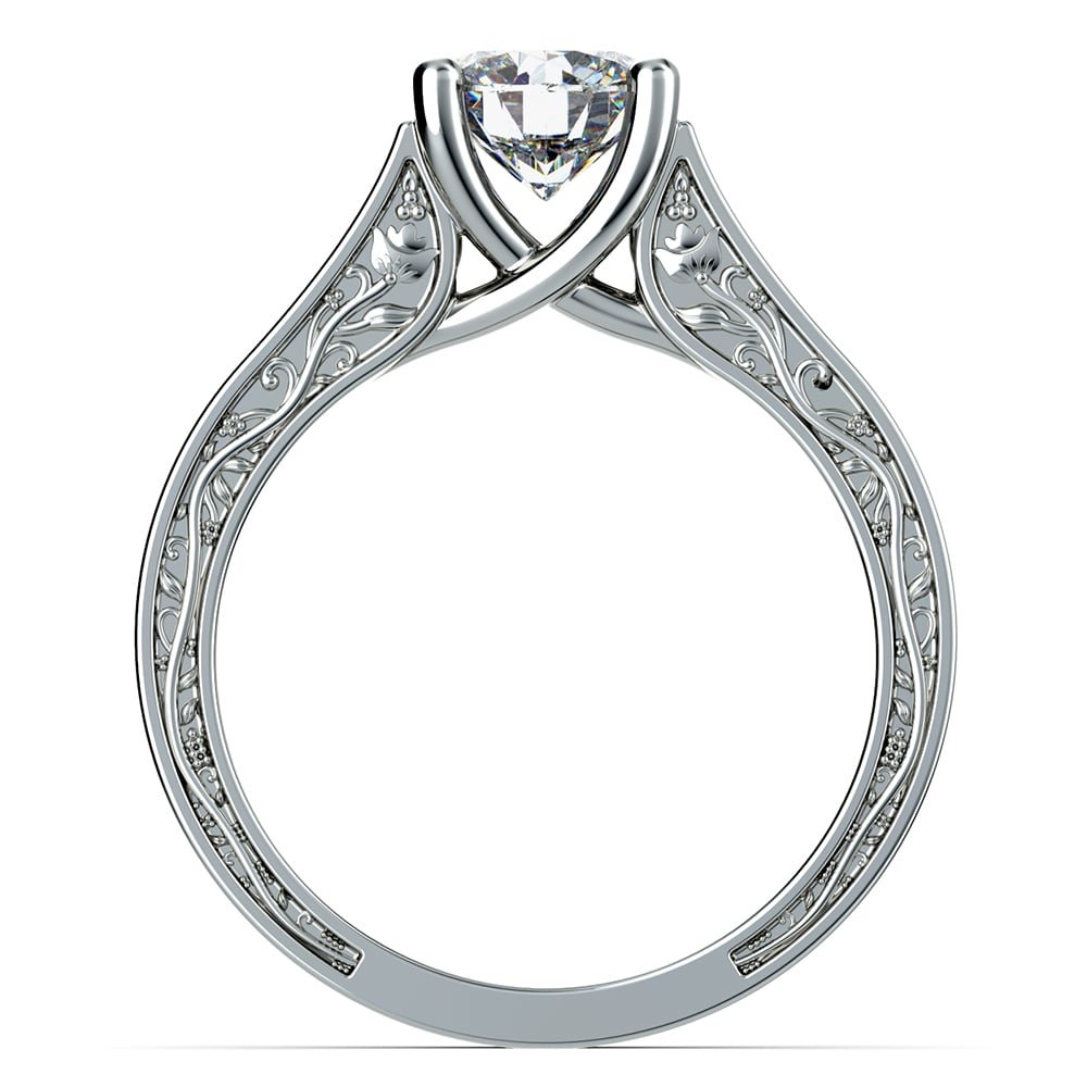 Antique Solitaire Engagement Ring in White Gold | 02
