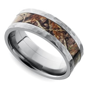 Hammered Camouflage Mens Titanium Wedding Ring - Realtree (6mm)